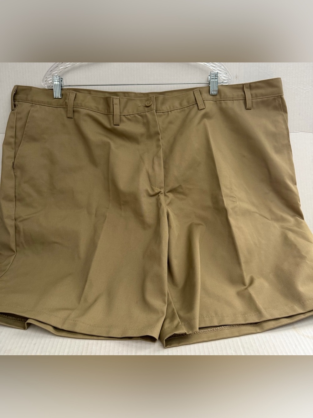 Edward Tuff Tested Women’s Khaki Bermuda Shorts